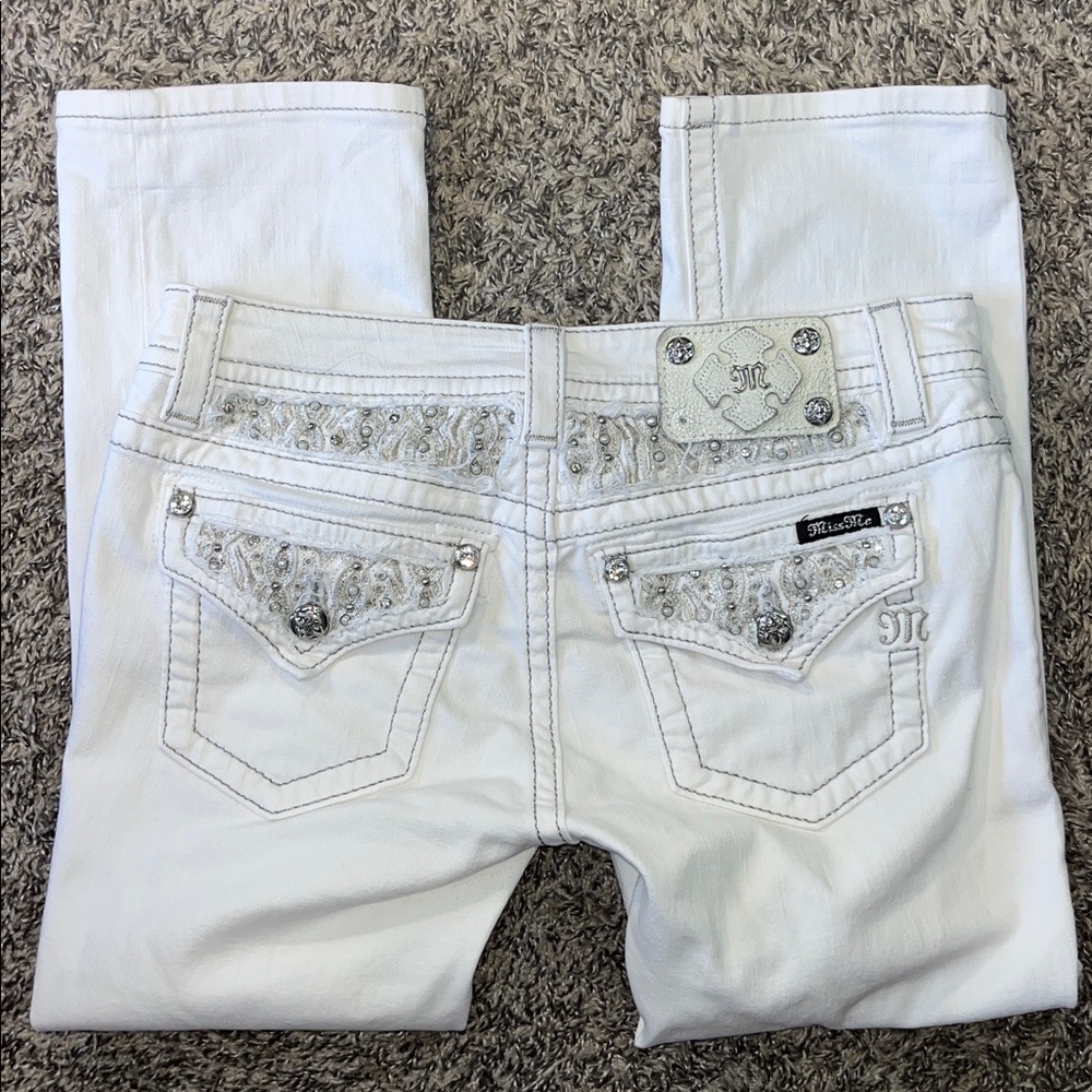 Miss Me ‘Cuffed Capri’ Jeans ~ in White Rhinestone and Embroidered ~ Size 28